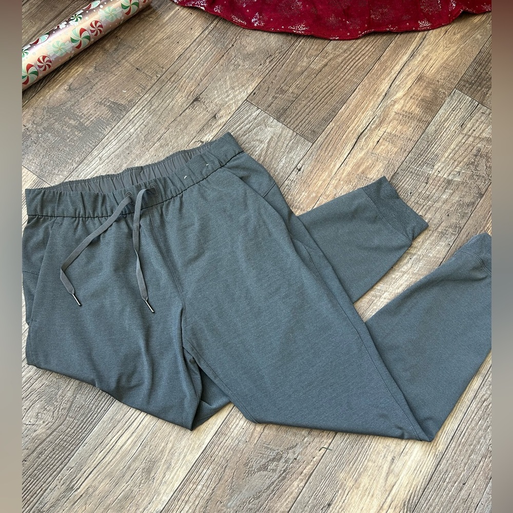 Travel joggers